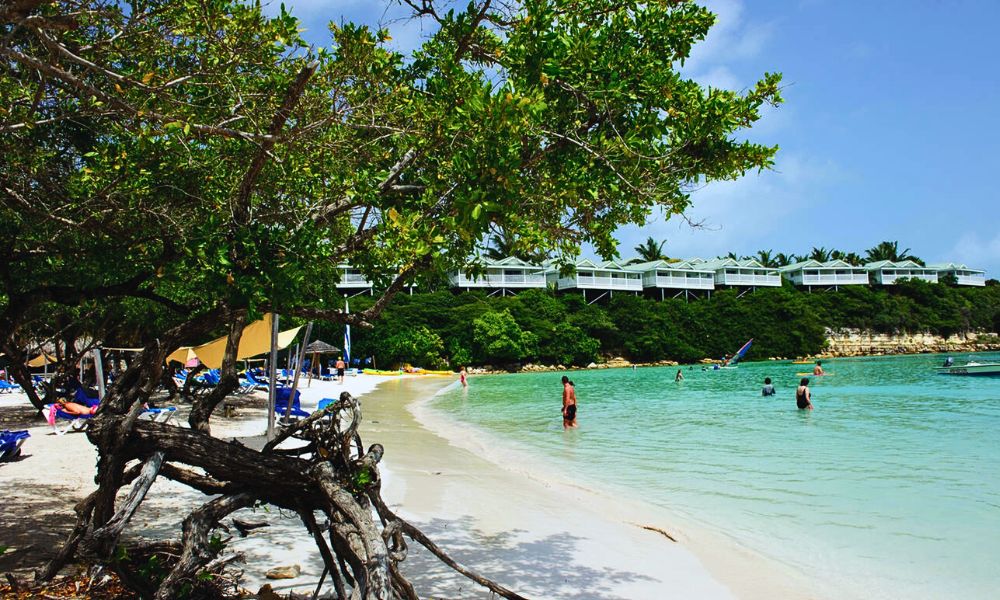 Adventure Guide to Antigua & Barbuda