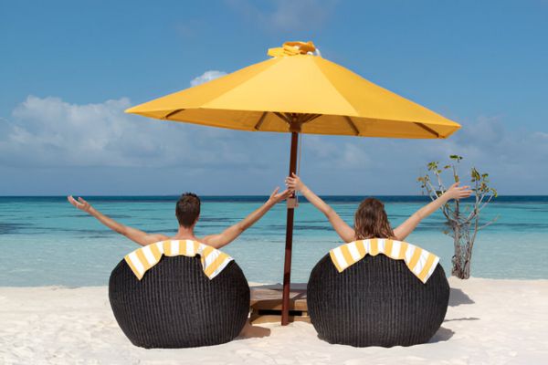 Arrival and Beachfront Relaxation